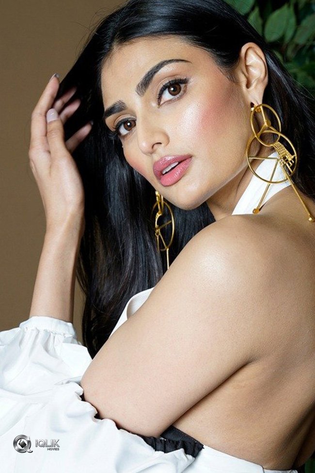 Athiya-Shetty
